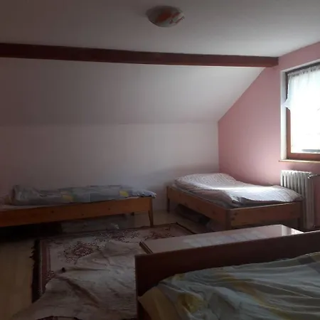 Kraljica Dujmovica Landsted Trnovo